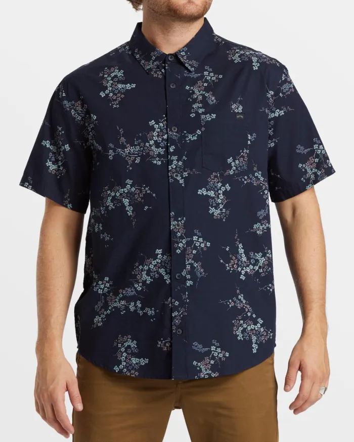 Billabong Sundays Mini Short Sleeve Shirt Dark Navy Mens Shirts