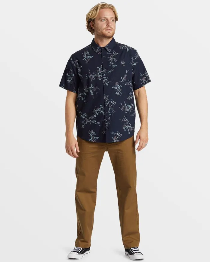 Billabong Sundays Mini Short Sleeve Shirt Dark Navy Mens Shirts Billabong Sundays Mini Short Sleeve Shirt Dark Navy Mens Shirts