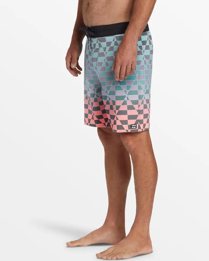 Billabong Sundays Pro 19034 Boardshorts Fade Mens Pro Boardshorts Billabong Sundays Pro 19034 Boardshorts Fade Mens Pro Boardshorts
