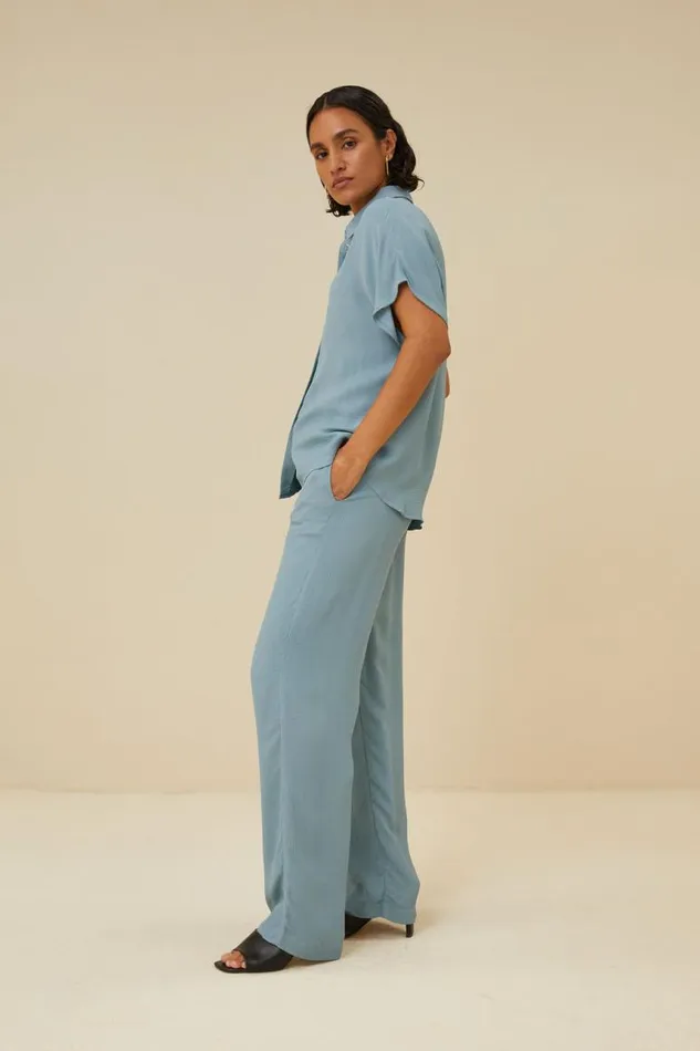 ByBar Blouses Vrouwelijk Karly Satin Stripe Blouse Ocean ByBar Blouses Vrouwelijk Karly Satin Stripe Blouse Ocean