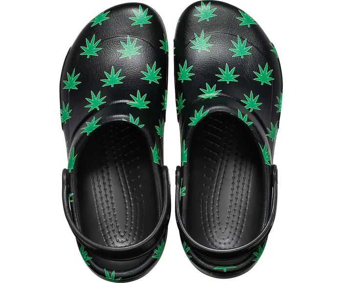 Clogs Crocs WomenMen Bistro Graphic Clog Black Green