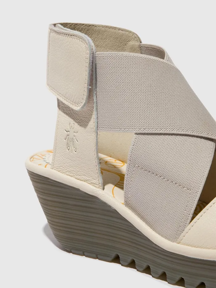 Crossover Sandals YUBA385FLY OFFWHITE Women Fly London Sandals