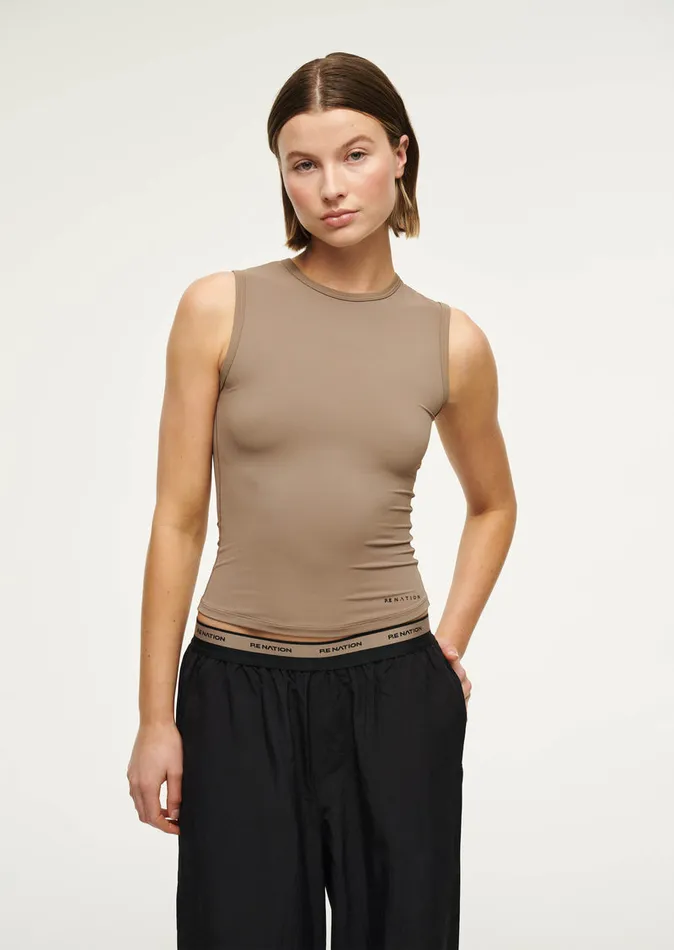 FOUNDATION MUSCLE TANK IN FOSSIL Tanks PE Nation Women