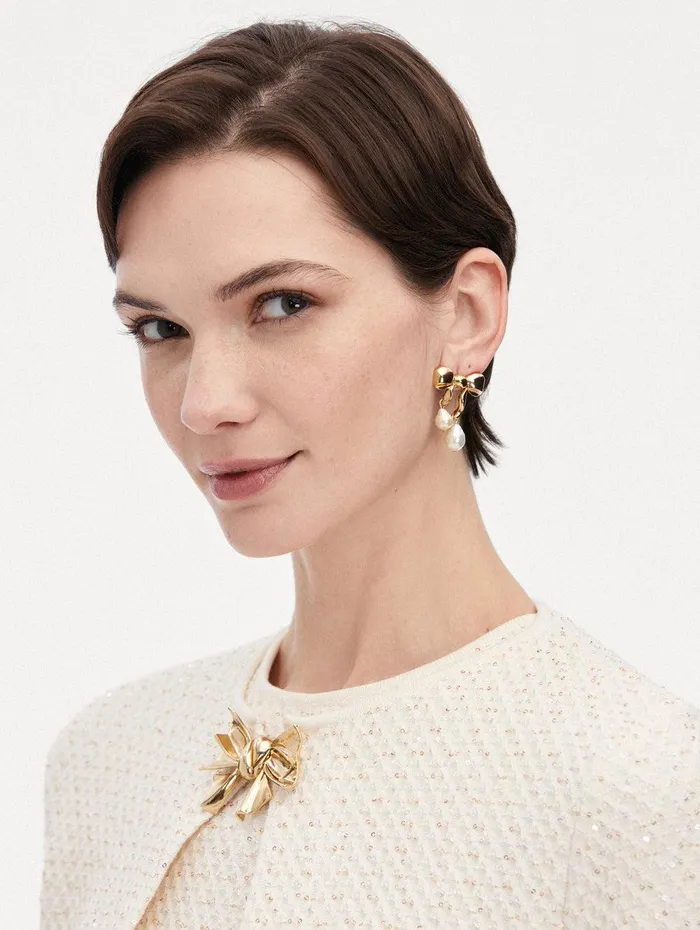 Heart and Bow Pearl Earrings Gold Women Oscar De La Renta Earrings