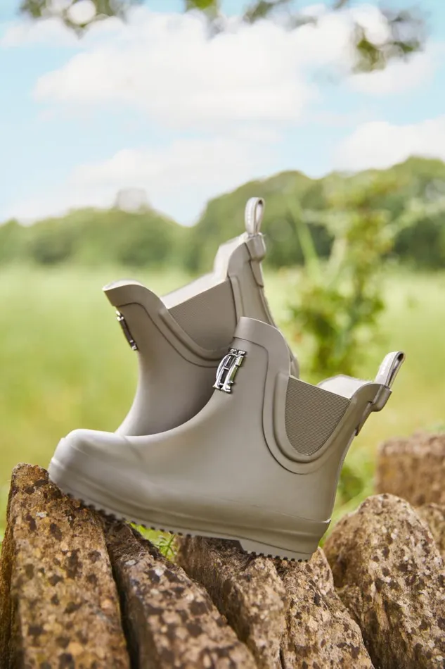 Little Mini Me Sets Holland Cooper Mini Me 8211 Matte Chelsea Boots Green Little Mini Me Sets Holland Cooper Mini Me 8211 Matte Chelsea Boots Green