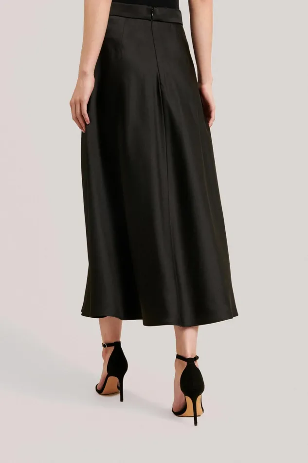Luisa Spagnoli Skirts Women Fragile Black