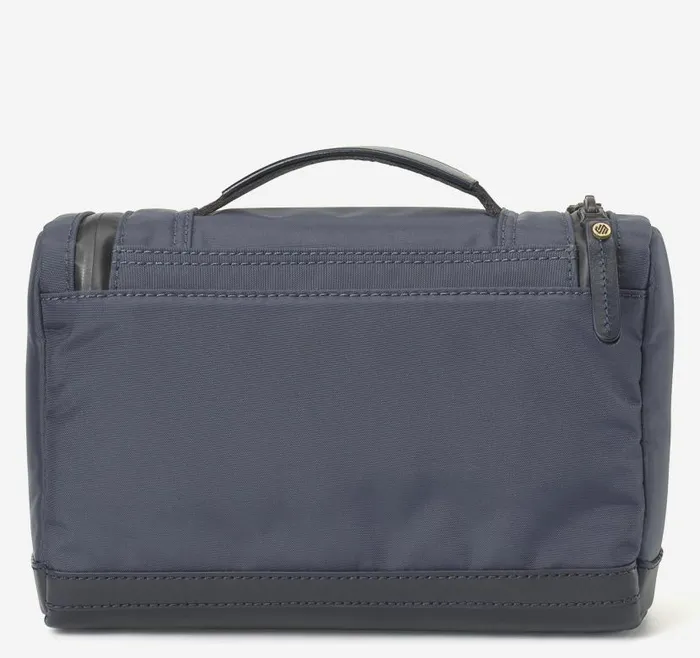 MenWomen Johnston and Murphy Backpacks and Briefcases Hudson Waterproof Travel Kit Navy MenWomen Johnston and Murphy Backpacks and Briefcases Hudson Waterproof Travel Kit Navy