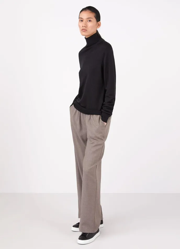 Merino Silk Roll Neck Jumper Black Women SUNSPEL Knitwear