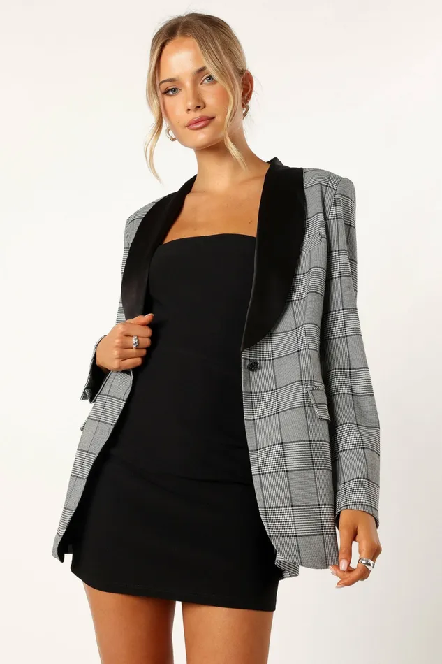 Petal and Pup Veronica Contrast Lapel Blazer Grey Women Blazers