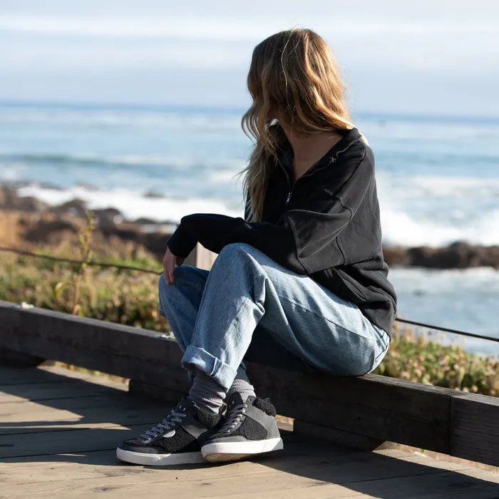 Reef Lay Day Hi Raven Cozy Women Shoes