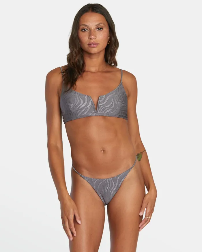 RVCA Bikini Tops Feral VWire Cropped Bikini Top Shark 8211 Women