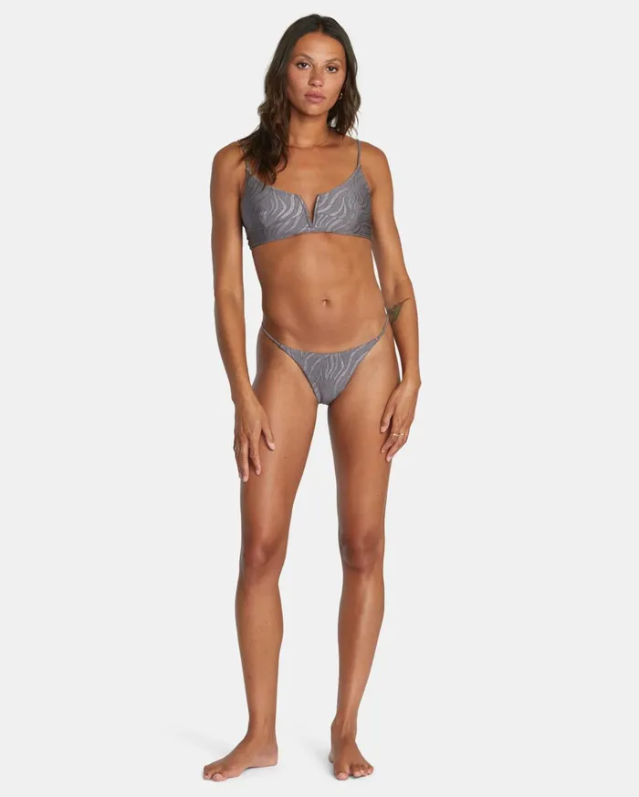RVCA Bikini Tops Feral VWire Cropped Bikini Top Shark 8211 Women