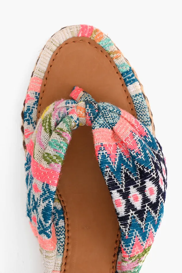 Sandals America and Beyond Women Daphne Flatform Thong Sandals