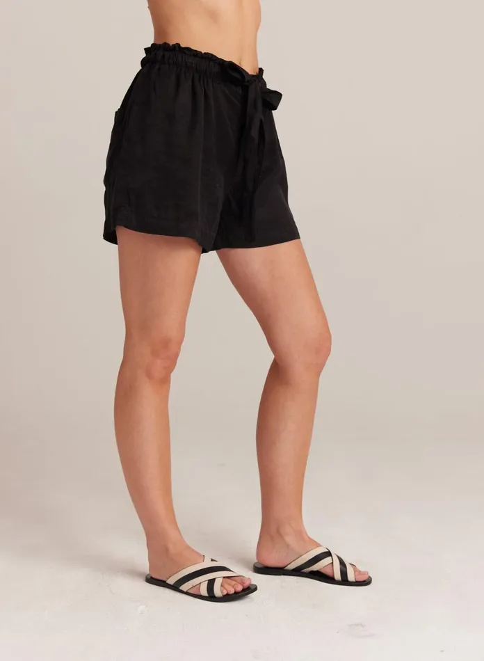 Shorts Women Bella Dahl Kayla Ruffle Waist Sash Short 8211 Black