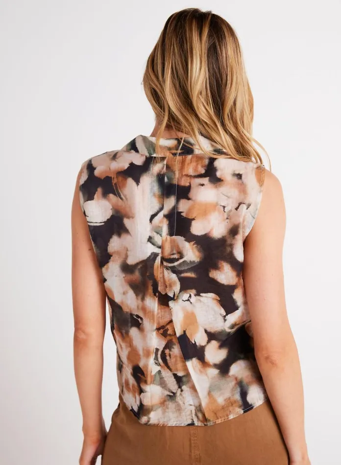 Sleeveless Women Bella Dahl Sleeveless Notch Collar Button Down 8211 Harvest Floral Print Sleeveless Women Bella Dahl Sleeveless Notch Collar Button Down 8211 Harvest Floral Print