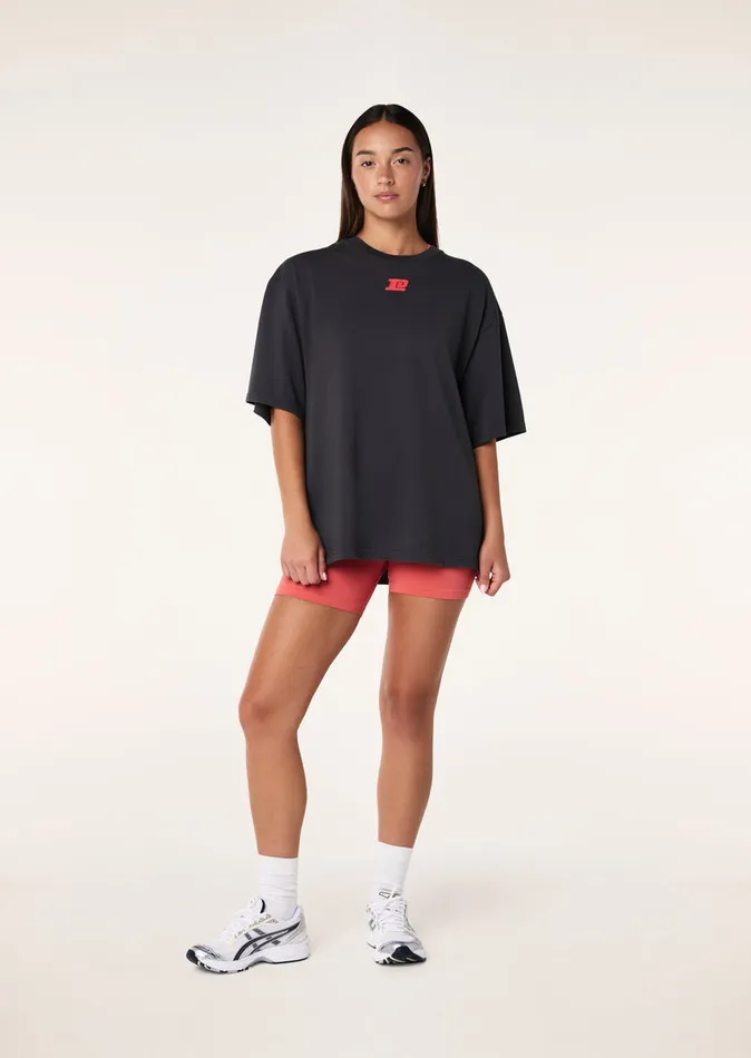 Tees PE Nation Women PLAYFIELD TEE IN WASHED BLACK