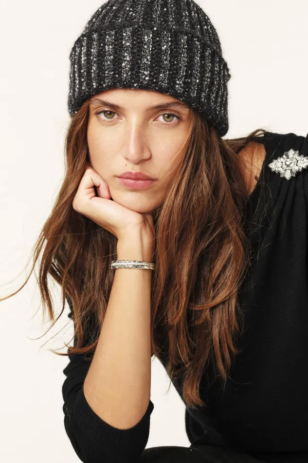 Thick Knit Cap Nesto Black Women Baandsh Scarves and Beanies