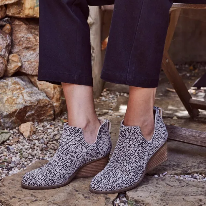 Toms Boots and Booties Gwen Ankle Boot Mini Cheetah Suede 8211 Women Toms Boots and Booties Gwen Ankle Boot Mini Cheetah Suede 8211 Women