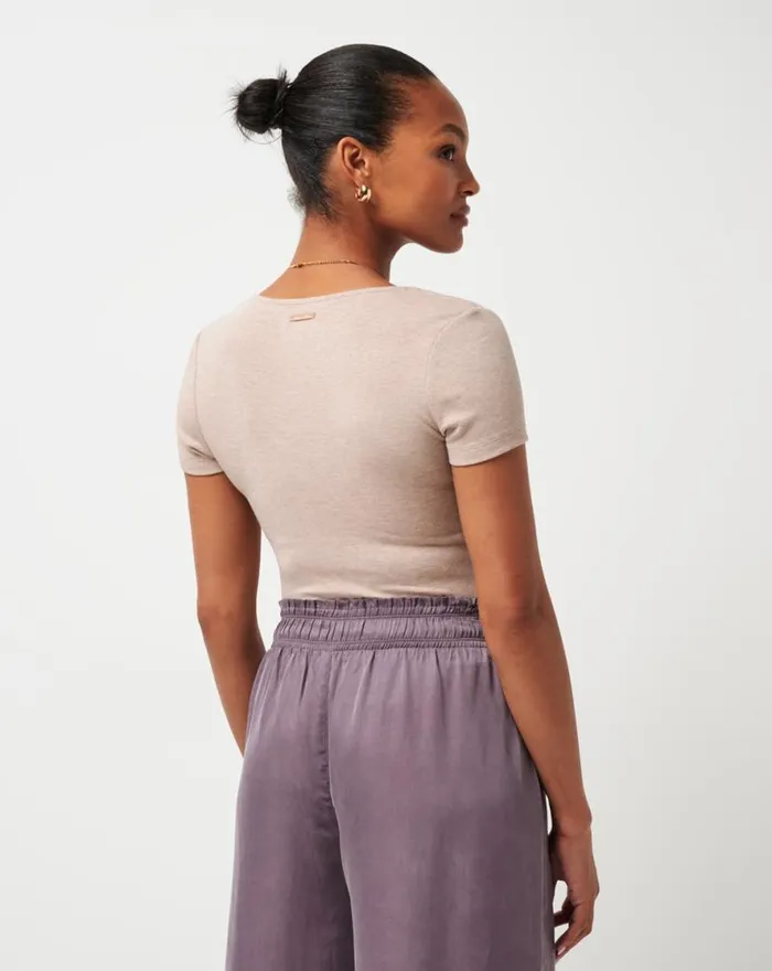 TravisMathew CLOUD RIB TRANQUILITY TEE Heather Almondine Women Shirts and Tops TravisMathew CLOUD RIB TRANQUILITY TEE Heather Almondine Women Shirts and Tops