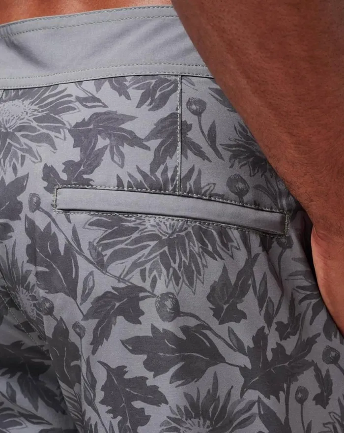 TravisMathew GREEN BOTTLES BOARDSHORT Heather Grey Men Shorts TravisMathew GREEN BOTTLES BOARDSHORT Heather Grey Men Shorts