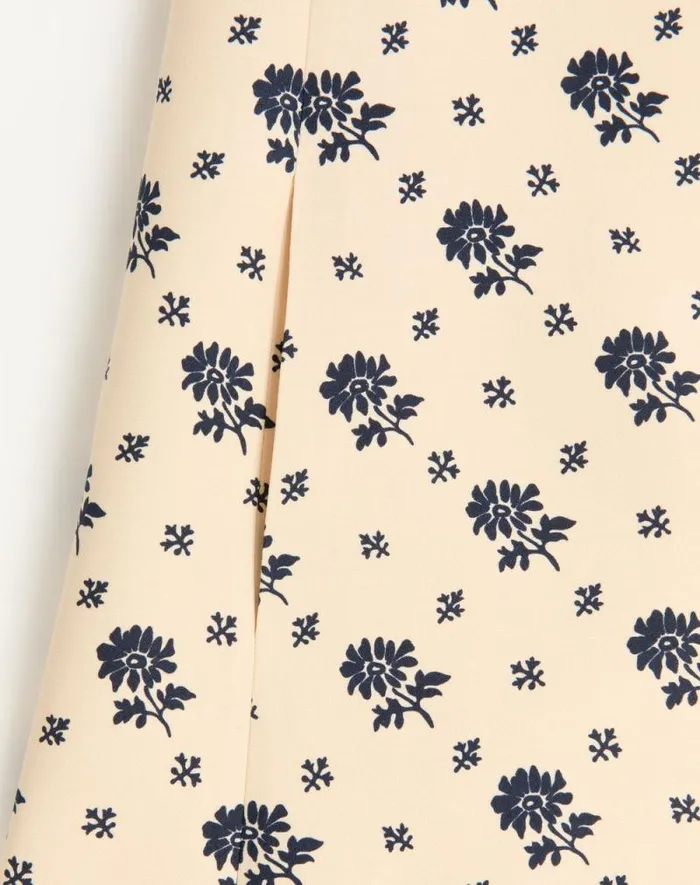 Valentino Dresses Woman Short Dress In Crepe Couture Fiorellino Blu Papier Floral For Woman In Latteblue Latteblue Valentino Dresses Woman Short Dress In Crepe Couture Fiorellino Blu Papier Floral For Woman In Latteblue Latteblue