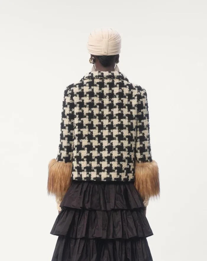 Valentino Jackets And Blazers Woman Macro Pied De Poule Tweed Jacket For Woman In Ivoryblack Ivoryblack Valentino Jackets And Blazers Woman Macro Pied De Poule Tweed Jacket For Woman In Ivoryblack Ivoryblack