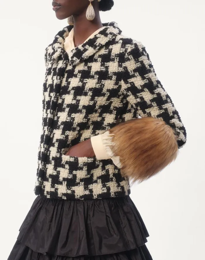 Valentino Jackets And Blazers Woman Macro Pied De Poule Tweed Jacket For Woman In Ivoryblack Ivoryblack Valentino Jackets And Blazers Woman Macro Pied De Poule Tweed Jacket For Woman In Ivoryblack Ivoryblack