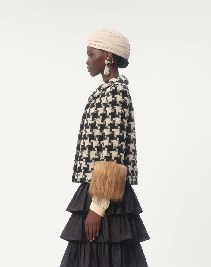 Valentino Jackets And Blazers Woman Macro Pied De Poule Tweed Jacket For Woman In Ivoryblack Ivoryblack Valentino Jackets And Blazers Woman Macro Pied De Poule Tweed Jacket For Woman In Ivoryblack Ivoryblack