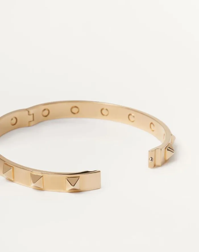 Valentino Jewelry Man Rockstud Metal Bangle For Man In Gold Gold Valentino Jewelry Man Rockstud Metal Bangle For Man In Gold Gold