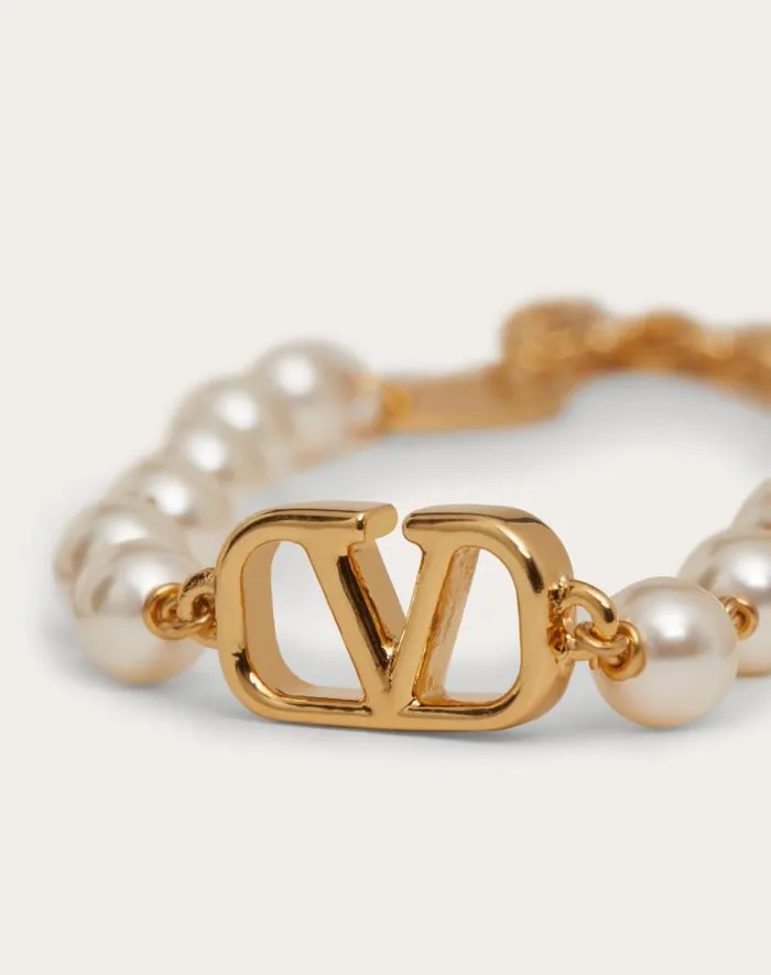 Valentino Jewelry Woman Vlogo Signature Bracelet With Pearls For Woman In Gold Gold Valentino Jewelry Woman Vlogo Signature Bracelet With Pearls For Woman In Gold Gold