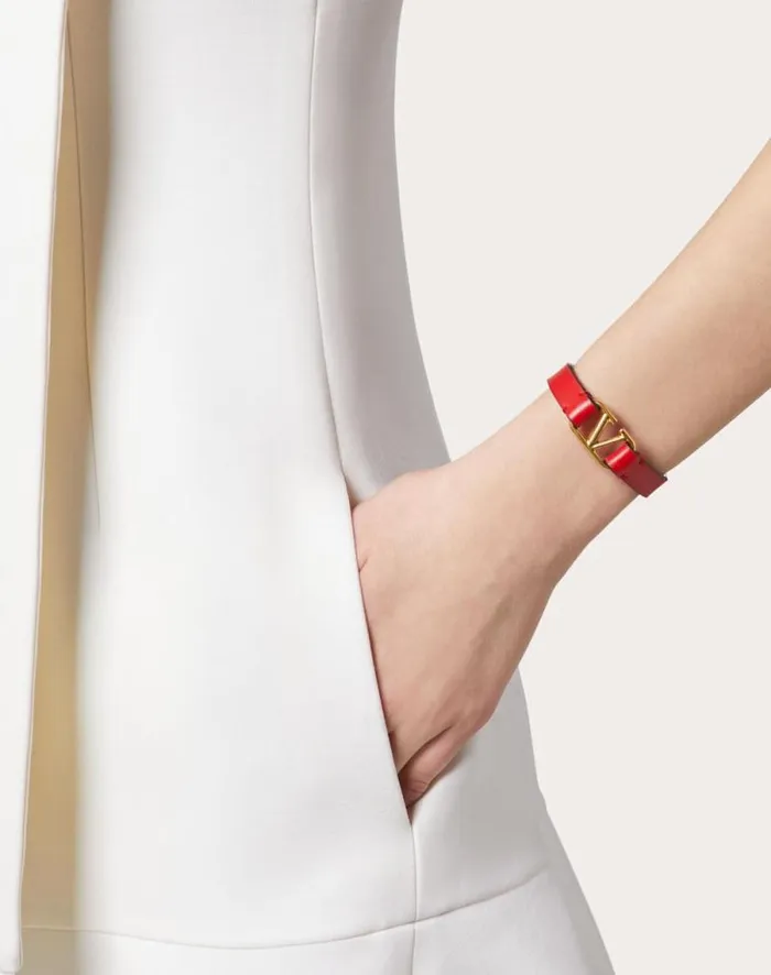 Valentino Jewelry Woman Vlogo Signature Calfskin Bracelet For Woman In Blackpure Red Blackpure Red Valentino Jewelry Woman Vlogo Signature Calfskin Bracelet For Woman In Blackpure Red Blackpure Red