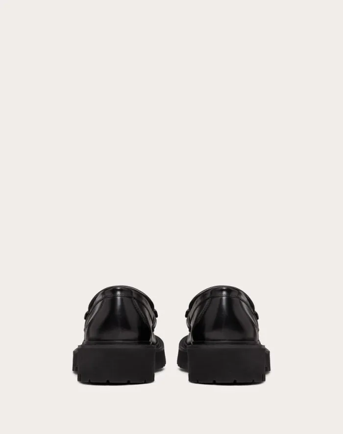 Valentino Loafers And Oxfords Woman Vlogo Signature Calfskin Loafer For Woman In Black Black Valentino Loafers And Oxfords Woman Vlogo Signature Calfskin Loafer For Woman In Black Black