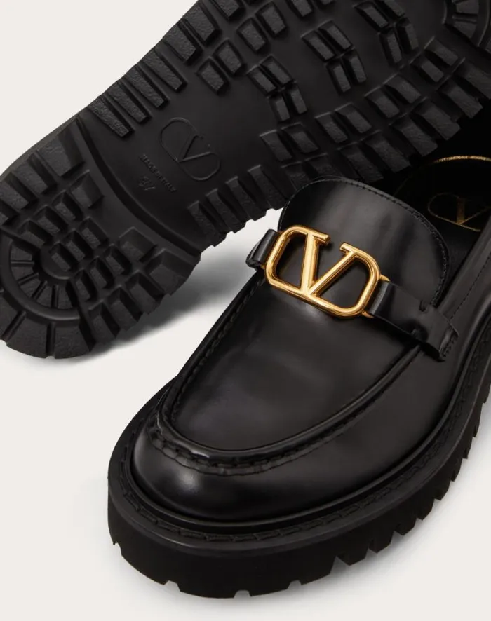 Valentino Loafers And Oxfords Woman Vlogo Signature Calfskin Loafer For Woman In Black Black Valentino Loafers And Oxfords Woman Vlogo Signature Calfskin Loafer For Woman In Black Black