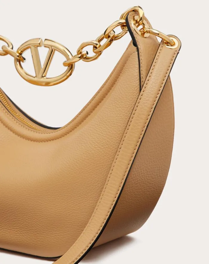 Valentino Shoulder Bags Woman Small Vlogo Moon Hobo Bag In Grainy Calfskin With Chain For Woman In Ivory Ivory Valentino Shoulder Bags Woman Small Vlogo Moon Hobo Bag In Grainy Calfskin With Chain For Woman In Ivory Ivory