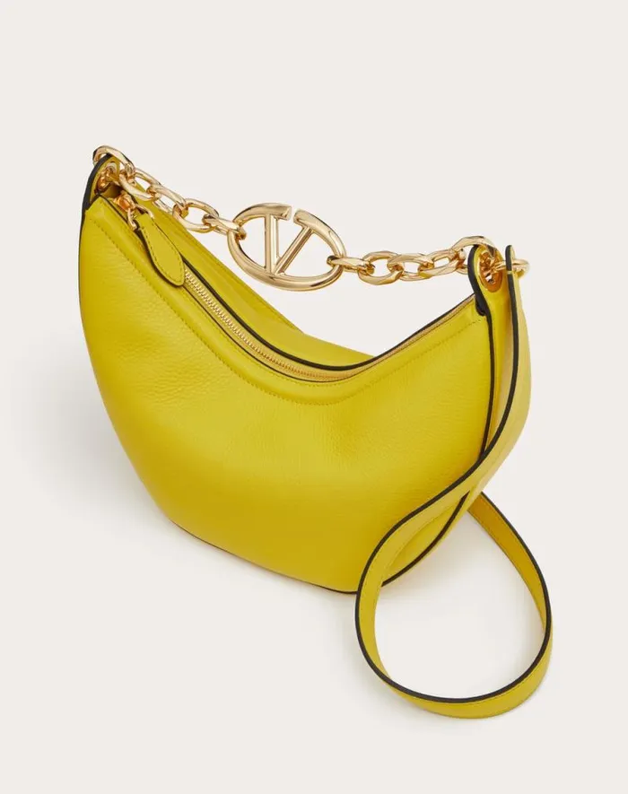 Valentino Shoulder Bags Woman Small Vlogo Moon Hobo Bag In Grainy Calfskin With Chain For Woman In Ivory Ivory Valentino Shoulder Bags Woman Small Vlogo Moon Hobo Bag In Grainy Calfskin With Chain For Woman In Ivory Ivory