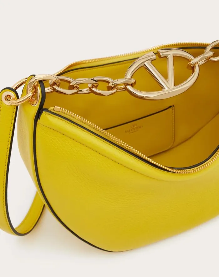 Valentino Shoulder Bags Woman Small Vlogo Moon Hobo Bag In Grainy Calfskin With Chain For Woman In Ivory Ivory Valentino Shoulder Bags Woman Small Vlogo Moon Hobo Bag In Grainy Calfskin With Chain For Woman In Ivory Ivory