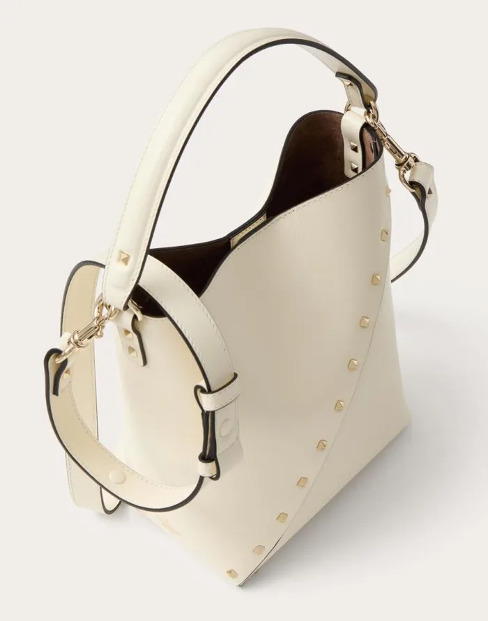 Valentino Shoulder Bags Woman Valentino Garavani Valentino Garavani Rockstud Wispy Calfskin Bucket Bag For Woman In Ivory Ivory