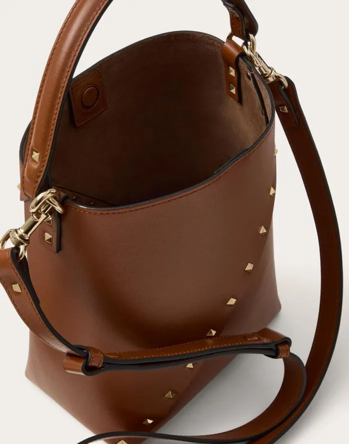 Valentino Shoulder Bags Woman Valentino Garavani Valentino Garavani Rockstud Wispy Calfskin Bucket Bag For Woman In Tobacco Tobacco Valentino Shoulder Bags Woman Valentino Garavani Valentino Garavani Rockstud Wispy Calfskin Bucket Bag For Woman In Tobacco Tobacco