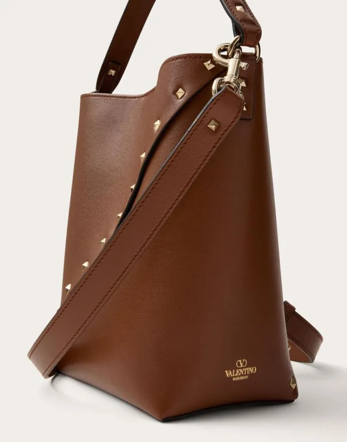 Valentino Shoulder Bags Woman Valentino Garavani Valentino Garavani Rockstud Wispy Calfskin Bucket Bag For Woman In Tobacco Tobacco Valentino Shoulder Bags Woman Valentino Garavani Valentino Garavani Rockstud Wispy Calfskin Bucket Bag For Woman In Tobacco Tobacco