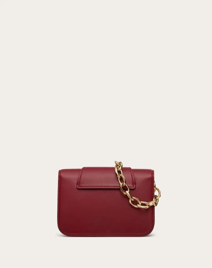 Valentino Shoulder Bags Woman Vlogo O039clock Small Nappa Leather Shoulder Bag With Chain For Woman In Black Black Valentino Shoulder Bags Woman Vlogo O039clock Small Nappa Leather Shoulder Bag With Chain For Woman In Black Black