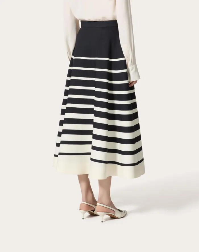 Valentino Skirts Woman Valentino Roomview Crepe Couture Midi Skirt For Woman In Ivorynavy Ivorynavy Valentino Skirts Woman Valentino Roomview Crepe Couture Midi Skirt For Woman In Ivorynavy Ivorynavy