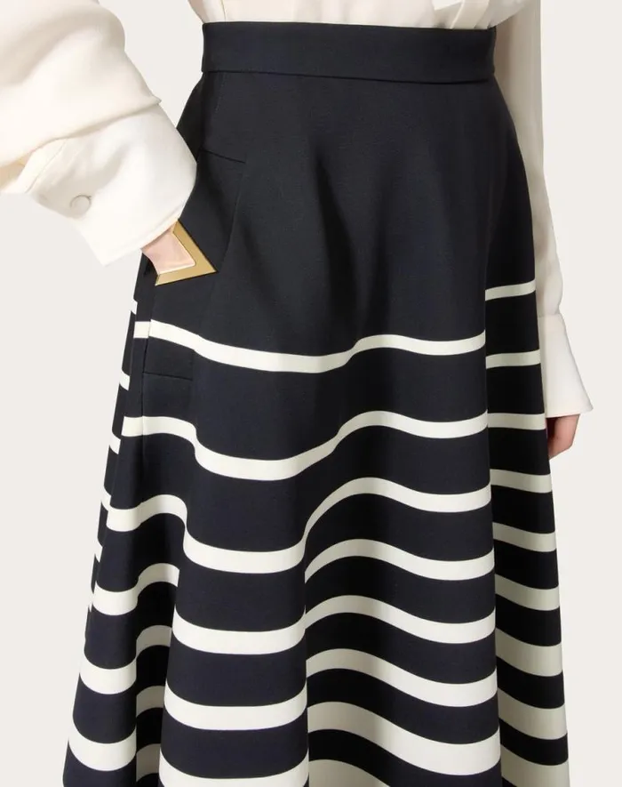 Valentino Skirts Woman Valentino Roomview Crepe Couture Midi Skirt For Woman In Ivorynavy Ivorynavy Valentino Skirts Woman Valentino Roomview Crepe Couture Midi Skirt For Woman In Ivorynavy Ivorynavy