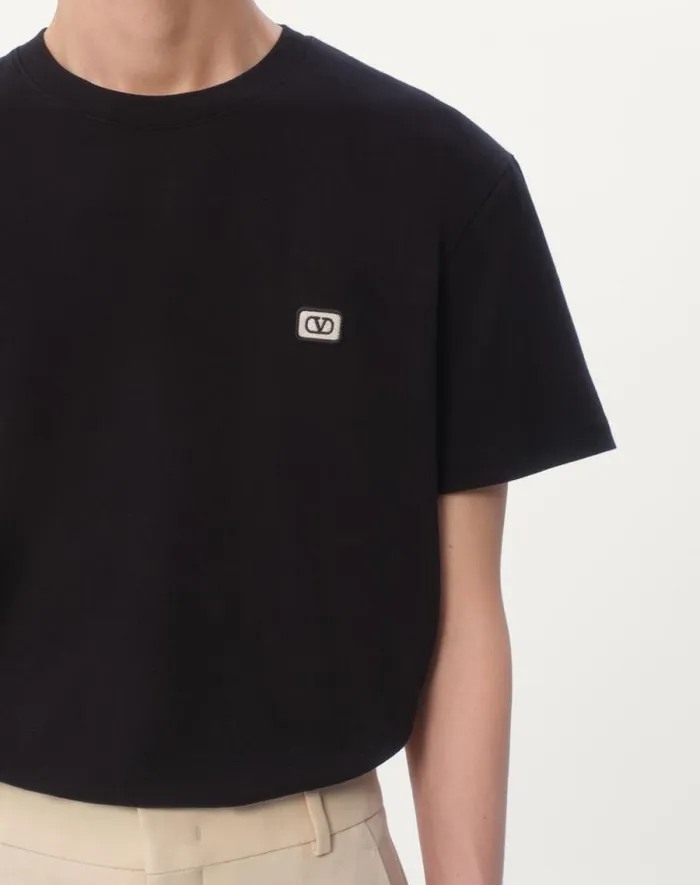 Valentino Tshirts And Sweatshirts Man Cotton Tshirt With Vlogo Patch For Man In Ivory Ivory Valentino Tshirts And Sweatshirts Man Cotton Tshirt With Vlogo Patch For Man In Ivory Ivory