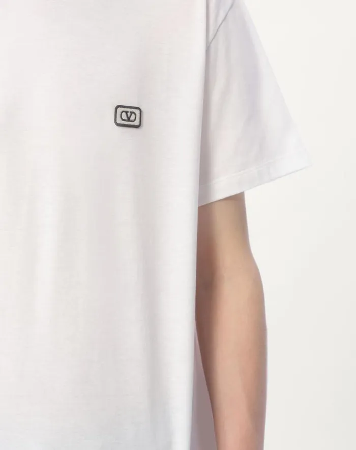 Valentino Tshirts And Sweatshirts Man Cotton Tshirt With Vlogo Patch For Man In Ivory Ivory Valentino Tshirts And Sweatshirts Man Cotton Tshirt With Vlogo Patch For Man In Ivory Ivory