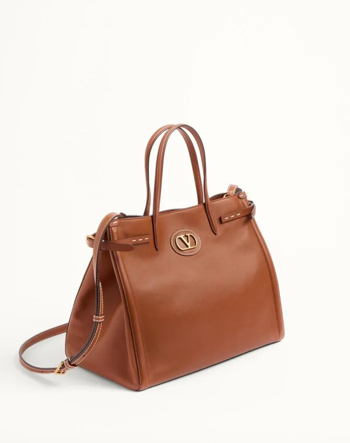 Valentino Totes Woman Valentino Garavani Antibes Medium Calfskin Shopping Bag For Woman In Black Black Valentino Totes Woman Valentino Garavani Antibes Medium Calfskin Shopping Bag For Woman In Black Black