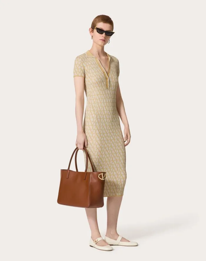 Valentino Totes Woman Vlogo Side Shopping Bag In Nappa Calfskin For Woman In Tobacco Tobacco Valentino Totes Woman Vlogo Side Shopping Bag In Nappa Calfskin For Woman In Tobacco Tobacco