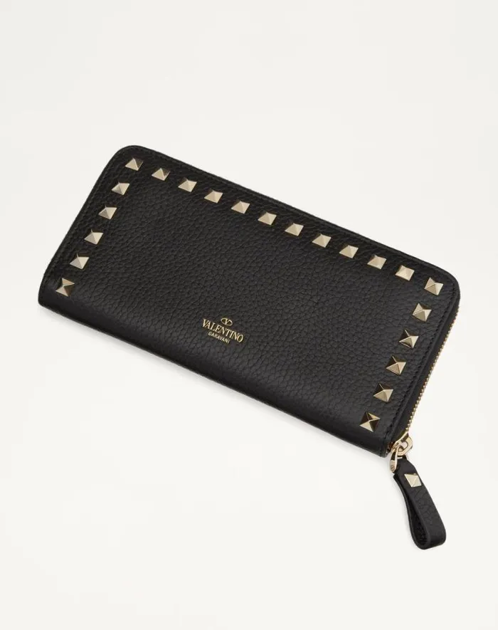 Valentino Wallets And Small Leather Goods Woman Rockstud Grainy Calfskin Zippered Wallet For Woman In Black Black Valentino Wallets And Small Leather Goods Woman Rockstud Grainy Calfskin Zippered Wallet For Woman In Black Black