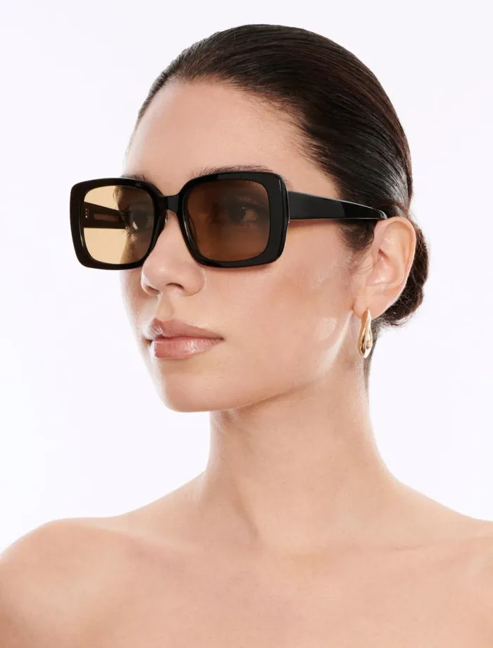 Women 1982 Rectangle Sunglasses Black Wlight Brown Lens BCBG Sunglasses Women 1982 Rectangle Sunglasses Black Wlight Brown Lens BCBG Sunglasses