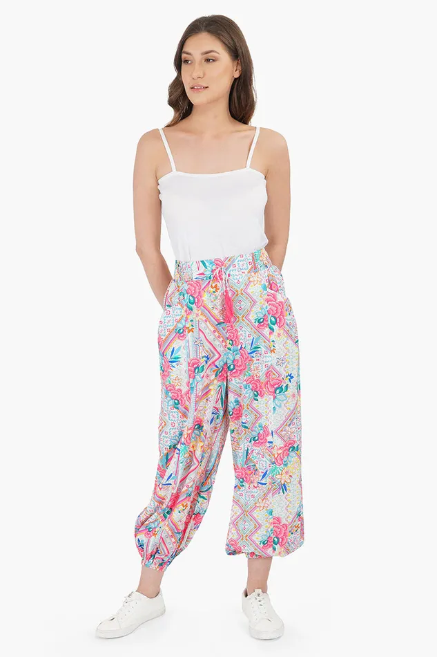 Women America and Beyond Pink Carnation Trousers Pants