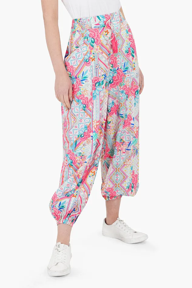 Women America and Beyond Pink Carnation Trousers Pants